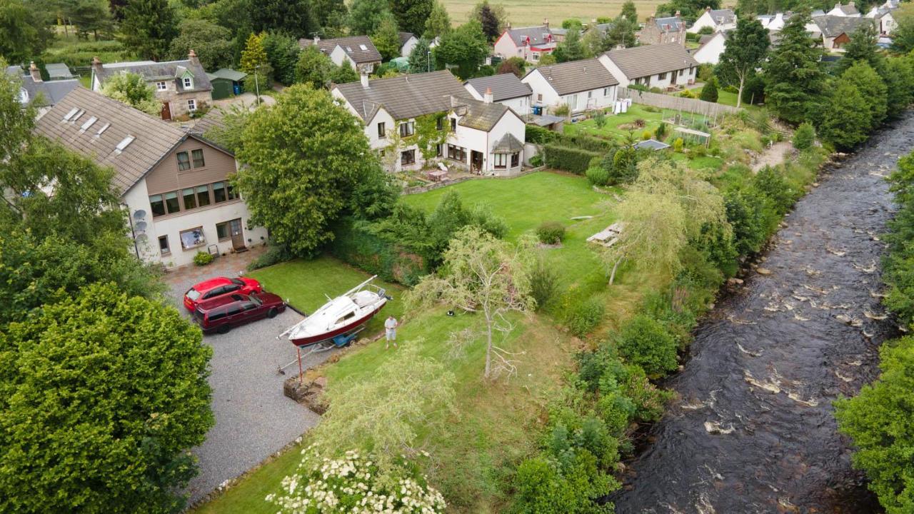 Loch Ness Balcony Apartment Drumnadrochit Eksteriør billede